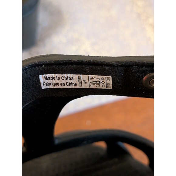 Crocs Cyprus V Heels Sandals Womens Size 7 Black Comfort Studs Whimsy Goth - Picture 3 of 11